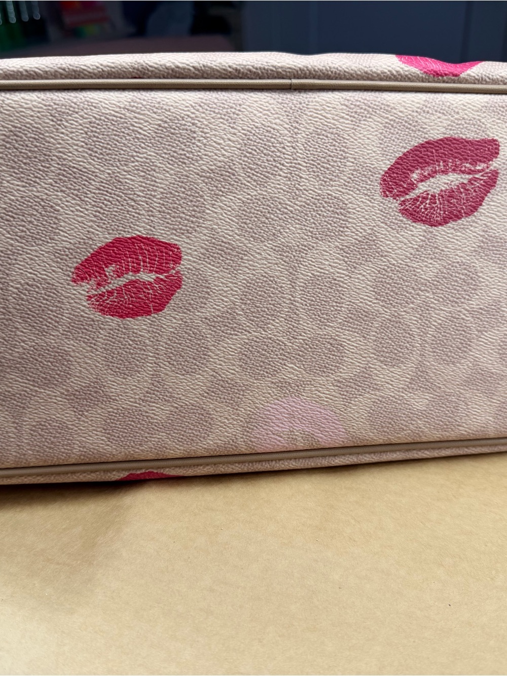Coach Pink Kiss-Print Tote - Picture 5 of 8